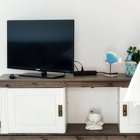 Apartment Wisteria On *