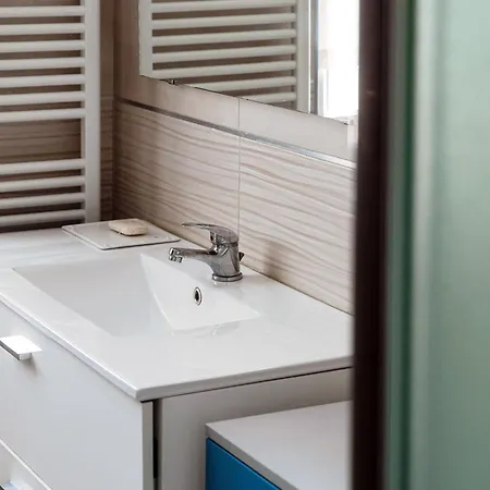 Apartment Wisteria On Como