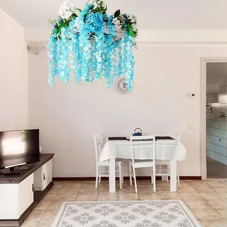 Wisteriaroom Apartment Como
