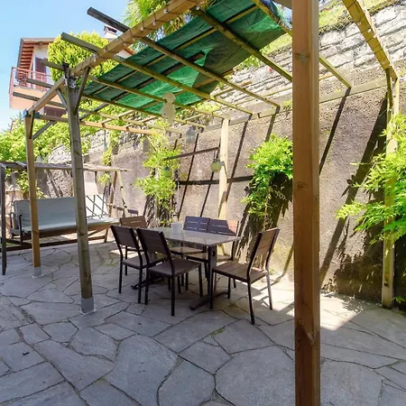 Wisteriaroom Apartment Como